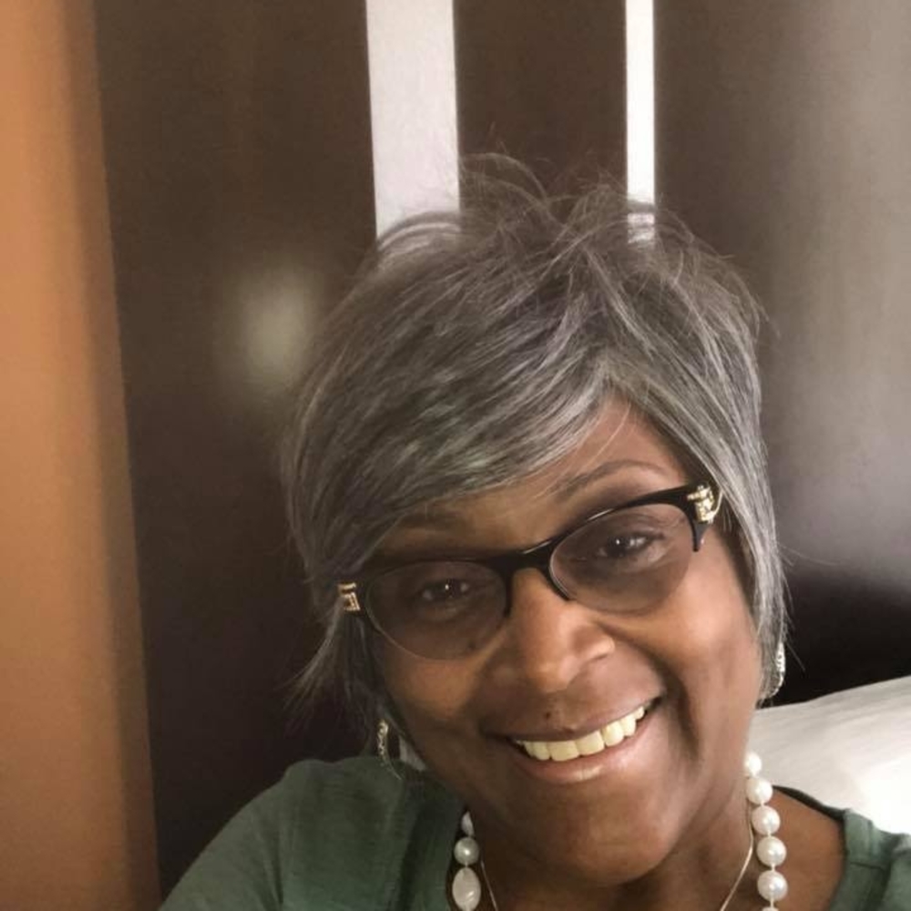 Meet your Posher, Cynthia